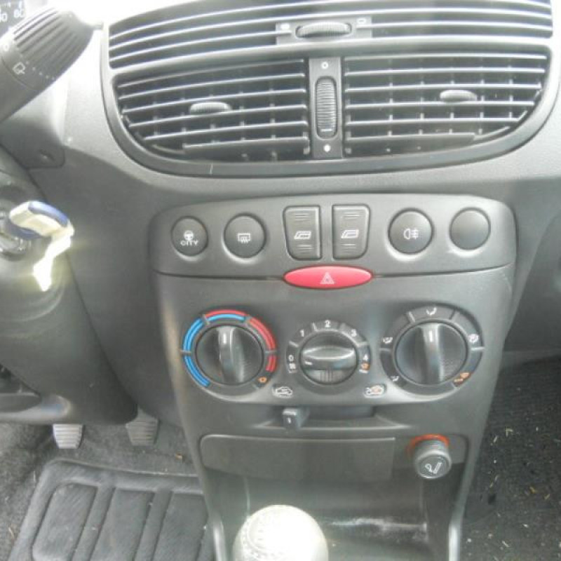 Retroviseur gauche FIAT PUNTO 2 Photo n°8