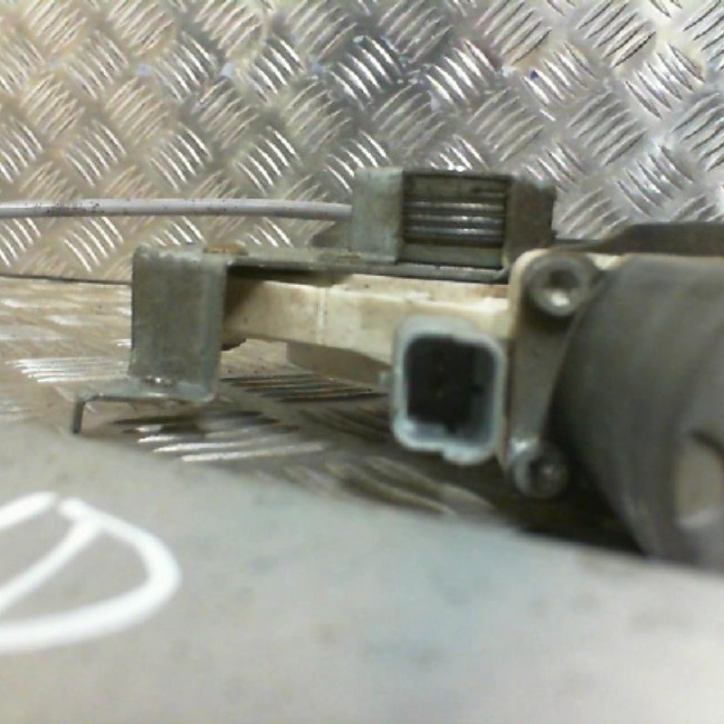 Leve vitre electrique avant droit NISSAN MICRA 3 Photo n°2