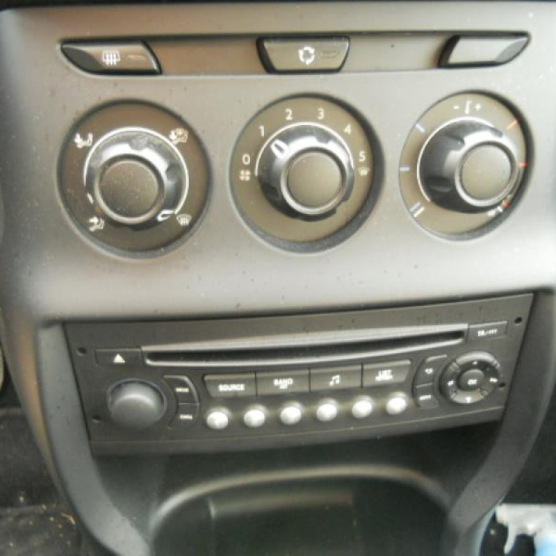 Amortisseur avant droit CITROEN C3 2 Photo n°8