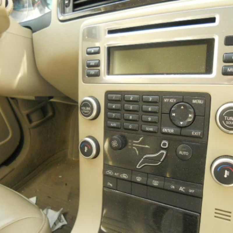 Moteur essuie glace avant VOLVO V 70 2 Photo n°8