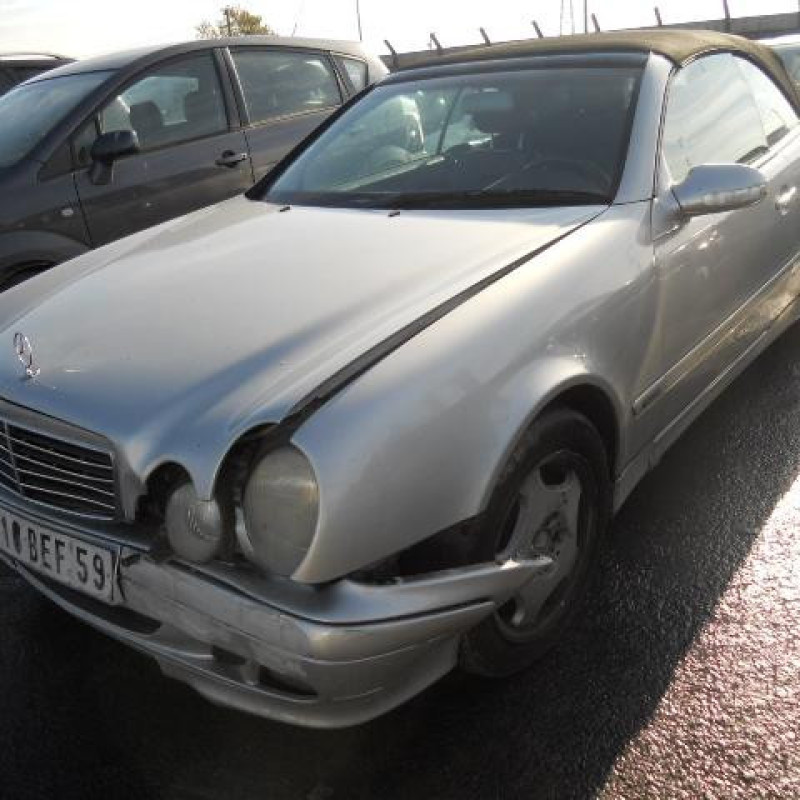 Feu arriere secondaire gauche (feux) MERCEDES CLASSE CLK 208 Photo n°3