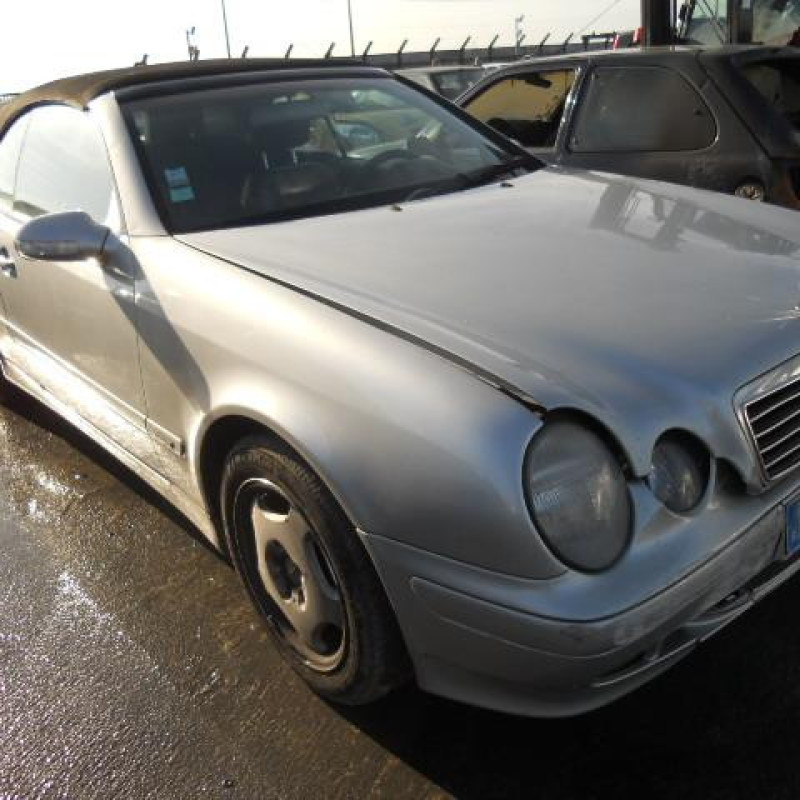 Feu arriere secondaire gauche (feux) MERCEDES CLASSE CLK 208 Photo n°4