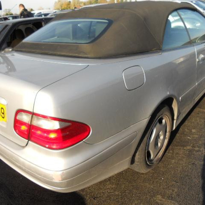 Feu arriere secondaire gauche (feux) MERCEDES CLASSE CLK 208 Photo n°5