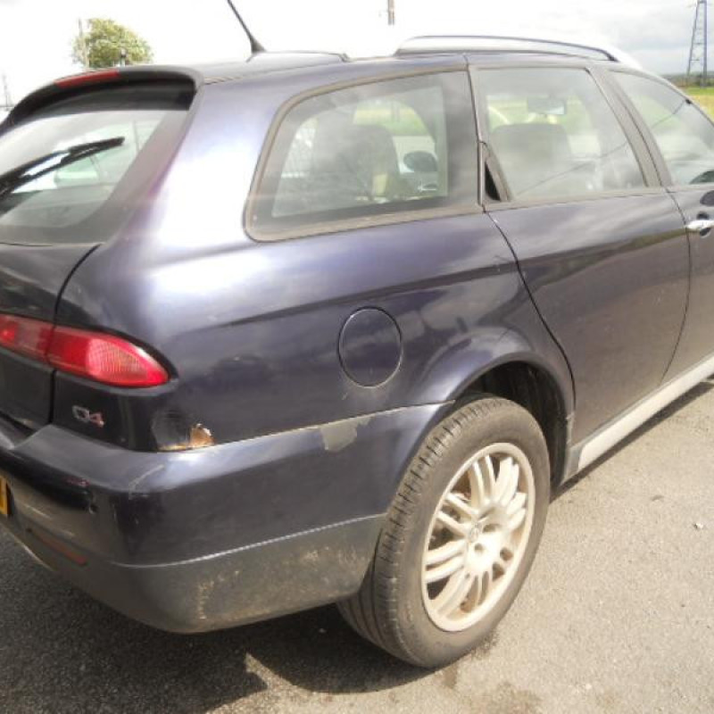 Malle/Hayon arriere ALFA ROMEO 156 Photo n°4