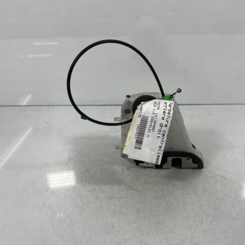 Serrure arriere droit TOYOTA YARIS 3 Photo n°3
