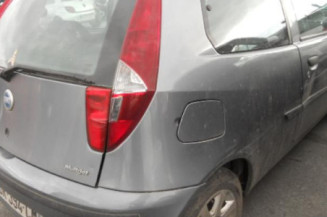 Retroviseur droit FIAT PUNTO 2