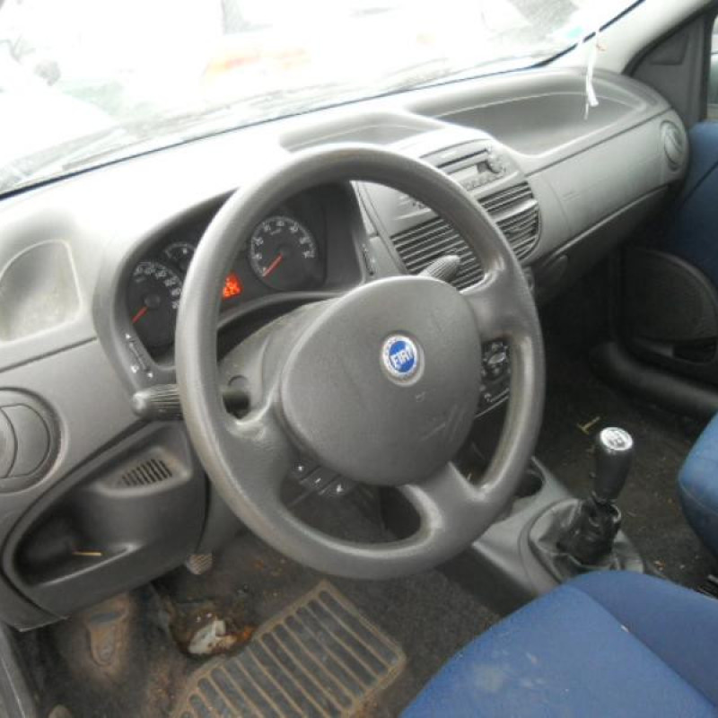 Retroviseur droit FIAT PUNTO 2 Photo n°8