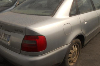 Retroviseur droit AUDI A4 1