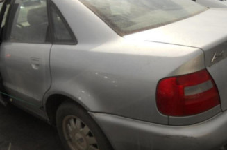 Retroviseur droit AUDI A4 1