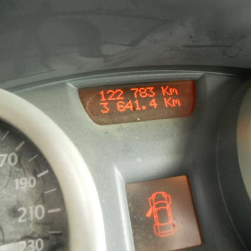 Bras essuie glace avant gauche RENAULT MEGANE 2 Photo n°8
