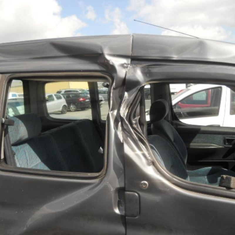 Maitre cylindre (freinage) PEUGEOT PARTNER 1 Photo n°4