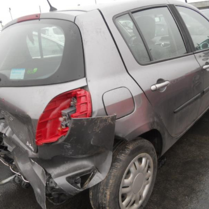 Maitre cylindre (freinage) RENAULT CLIO 3 Photo n°4