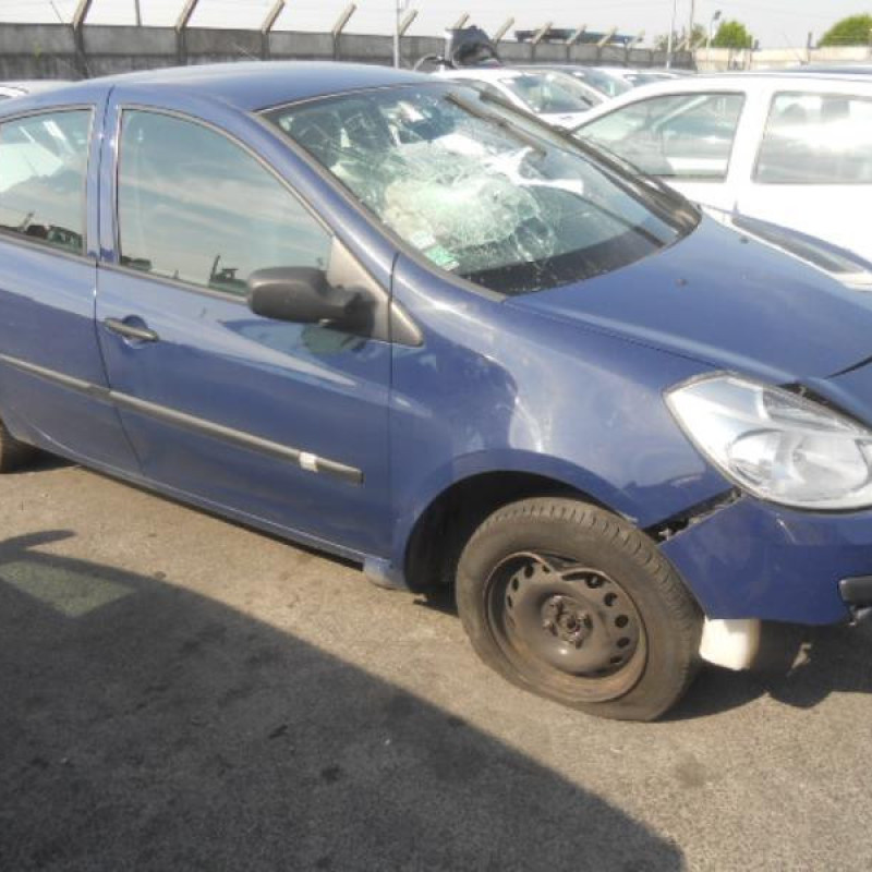 Bouton de warning RENAULT CLIO 3 Photo n°5
