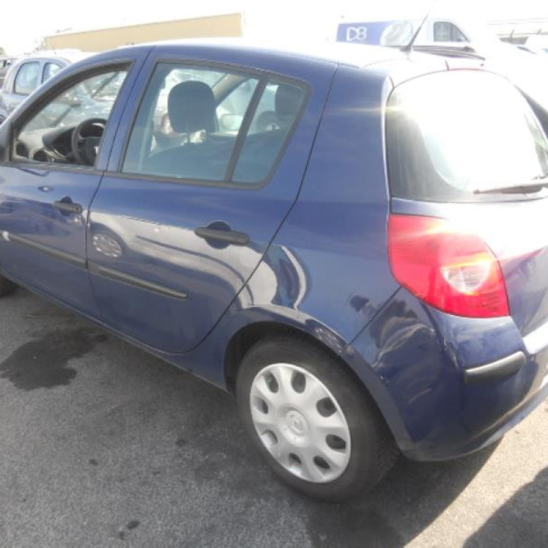 Bouton de warning RENAULT CLIO 3 Photo n°7