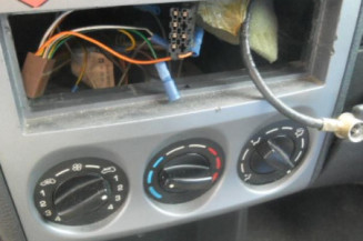 Bras essuie glace avant gauche PEUGEOT PARTNER 1