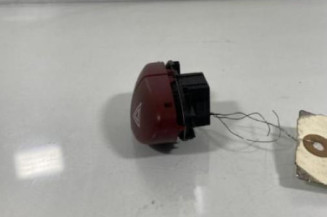 Bouton de warning PEUGEOT 206