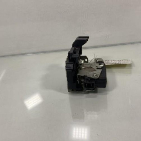 Serrure avant droit DACIA SANDERO 1