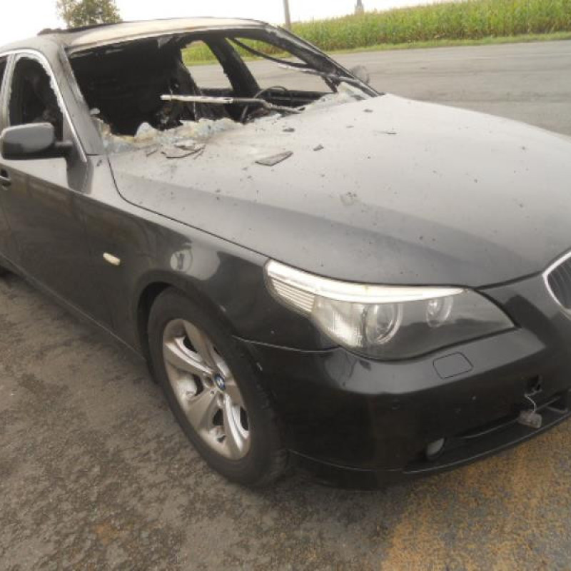 Charniere de capot BMW SERIE 5 E60 Photo n°3