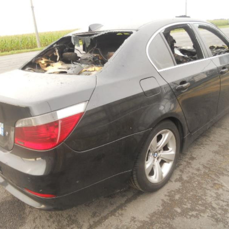 Charniere de capot BMW SERIE 5 E60 Photo n°4