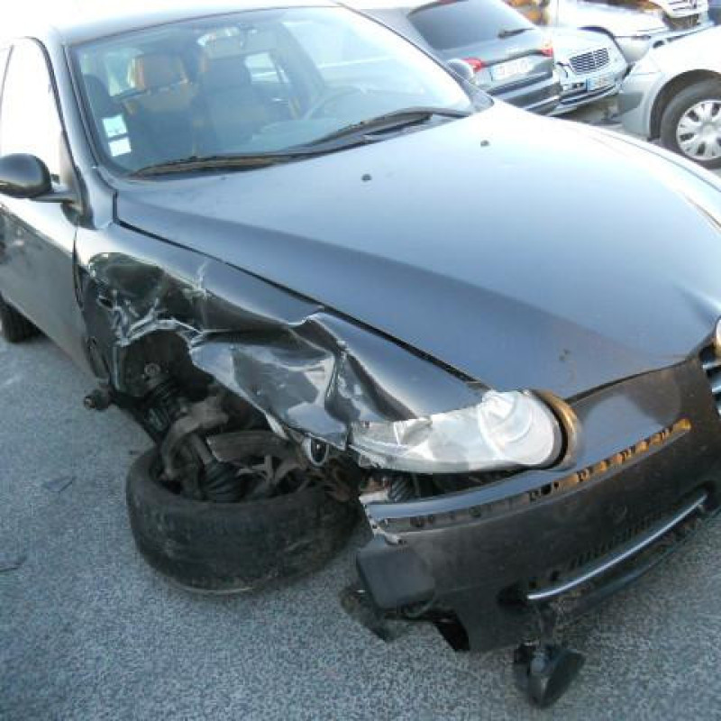 Serrure avant droit ALFA ROMEO 147 Photo n°5
