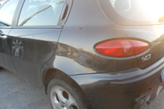 Serrure avant droit ALFA ROMEO 147