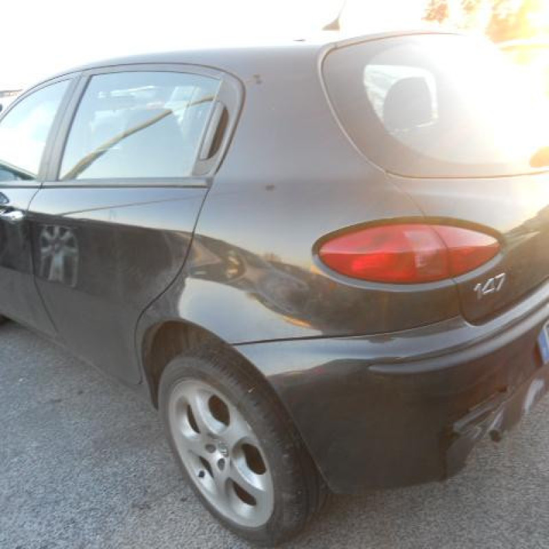 Serrure avant droit ALFA ROMEO 147 Photo n°8