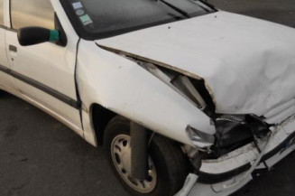 Bras essuie glace avant droit PEUGEOT 306