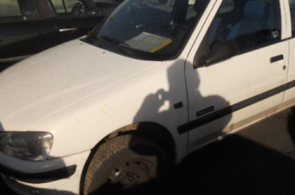 Bras essuie glace avant droit PEUGEOT 106 Photo n°1