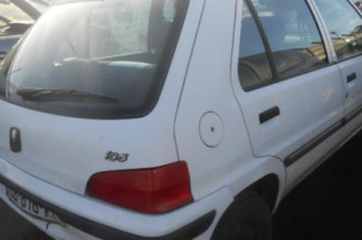 Bras essuie glace avant droit PEUGEOT 106