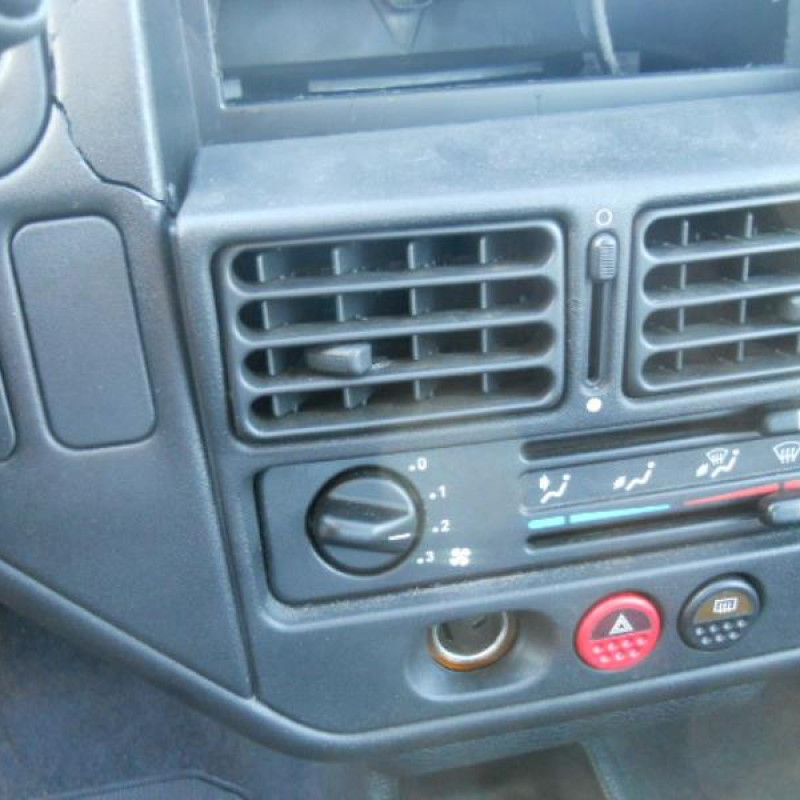 Bras essuie glace avant droit PEUGEOT 106 Photo n°6