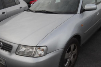 Retroviseur droit AUDI A3 1