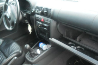 Retroviseur droit AUDI A3 1