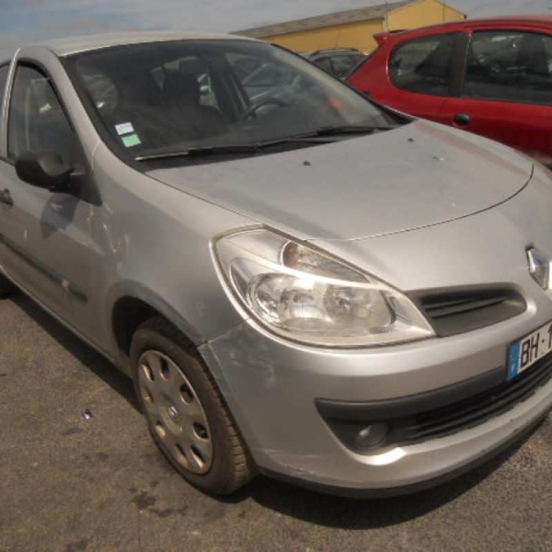 Bouton de warning RENAULT CLIO 3 Photo n°5