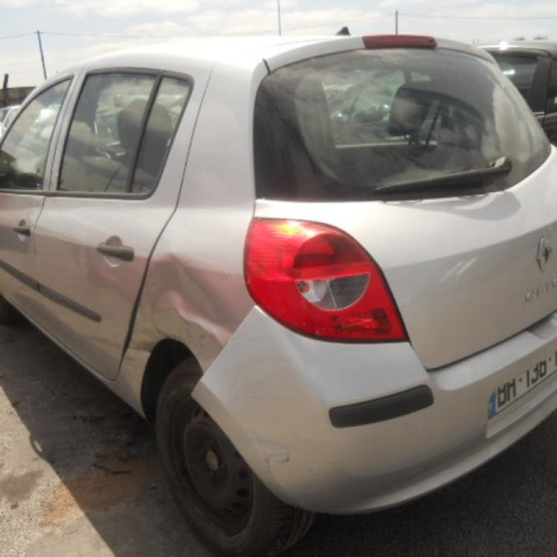 Bouton de warning RENAULT CLIO 3 Photo n°7