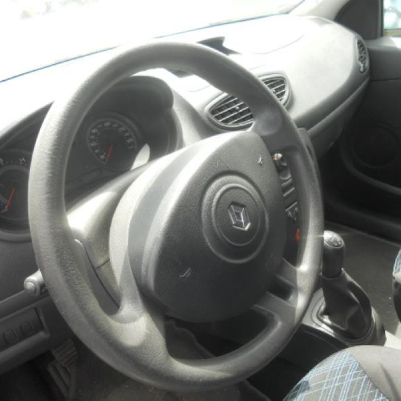 Bouton de warning RENAULT CLIO 3 Photo n°8