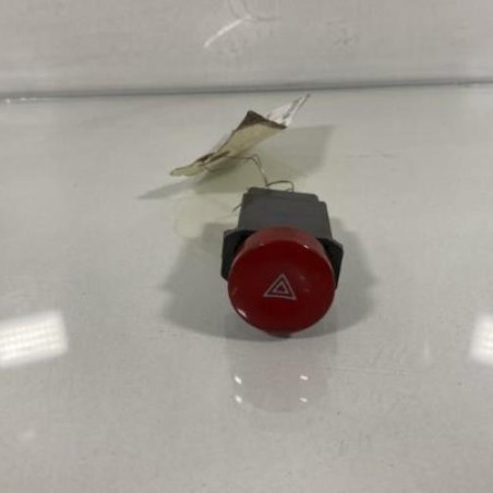 Bouton de warning CHEVROLET KALOS Photo n°1