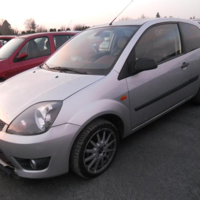 Bouton de warning FORD FIESTA 5 Photo n°4
