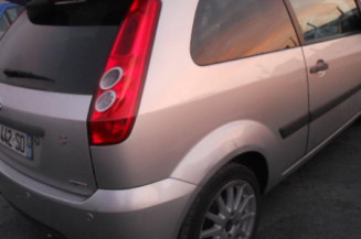Bouton de warning FORD FIESTA 5