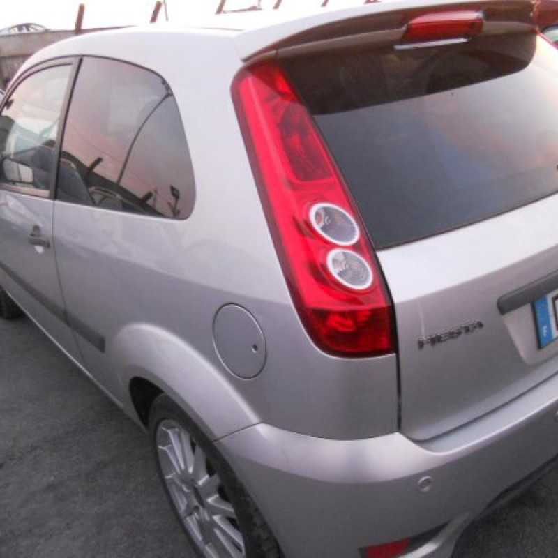 Bouton de warning FORD FIESTA 5 Photo n°8