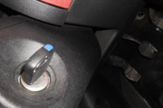 Bouton de warning FORD FIESTA 5