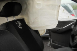 Leve vitre electrique avant droit NISSAN NAVARA 1