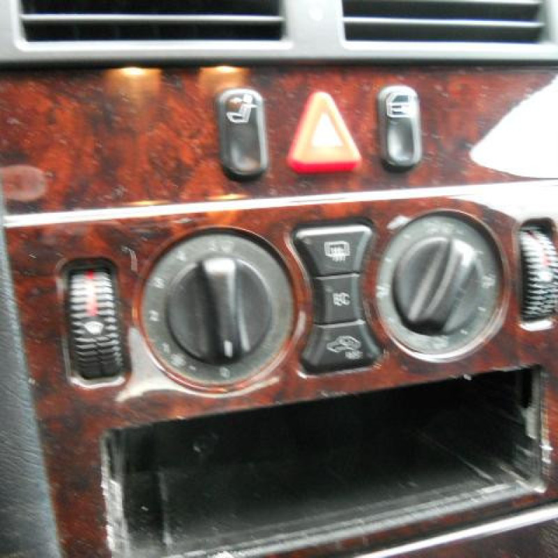 Bouton de warning MERCEDES CLASSE E 210 Photo n°11