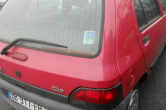 Leve vitre mecanique avant droit RENAULT CLIO 1