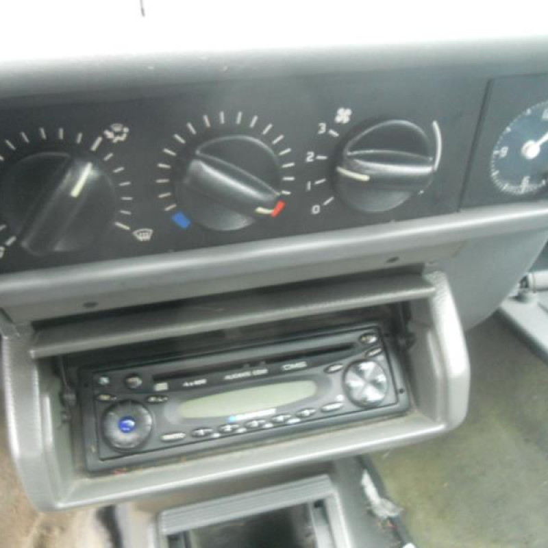 Leve vitre mecanique avant droit RENAULT CLIO 1 Photo n°8