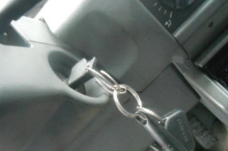 Leve vitre mecanique avant droit RENAULT CLIO 1