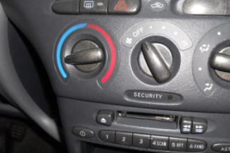 Bras essuie glace avant gauche TOYOTA YARIS 1