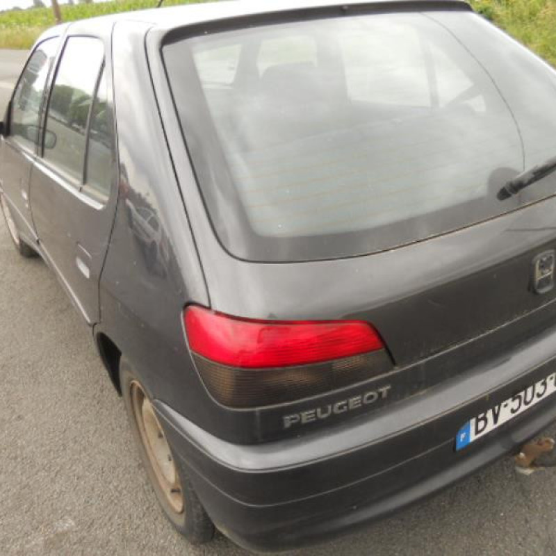 Aile avant droit PEUGEOT 306 Photo n°9