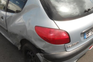 Bras essuie glace avant droit PEUGEOT 206