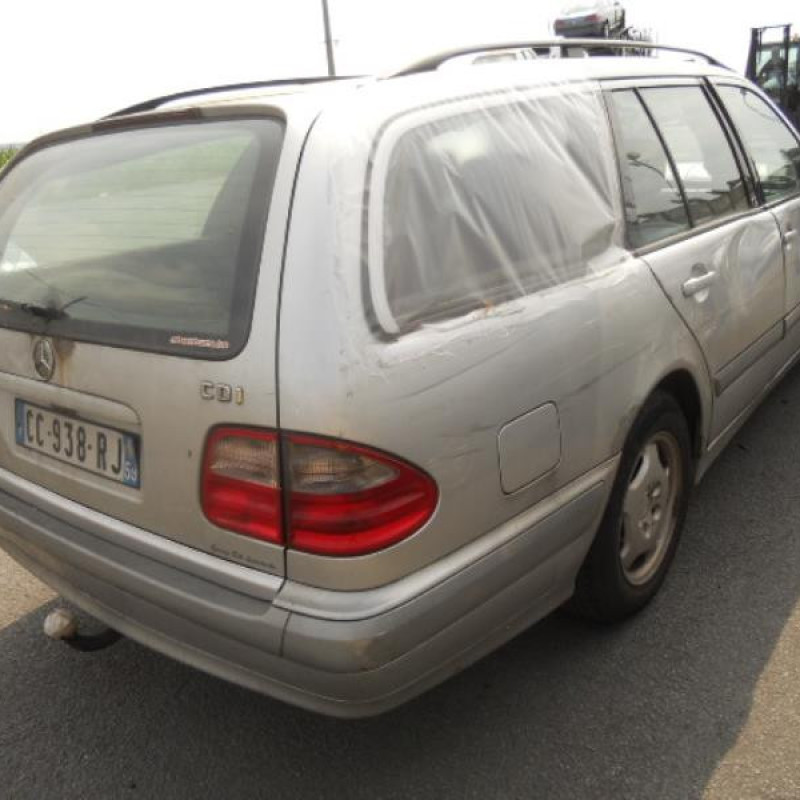 Retroviseur interieur MERCEDES CLASSE E 210 Photo n°6