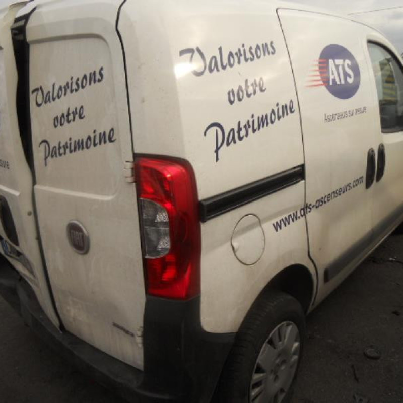 Pompe lave glace avant FIAT FIORINO 3 Photo n°7